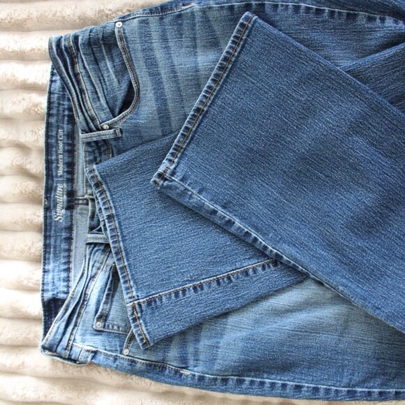 Signature by Levi Strauss Modern Boot Cut Jeans Size 12S - Picture 7 of 7